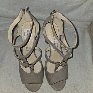 Liz Claiborne Gray Strappy Heels